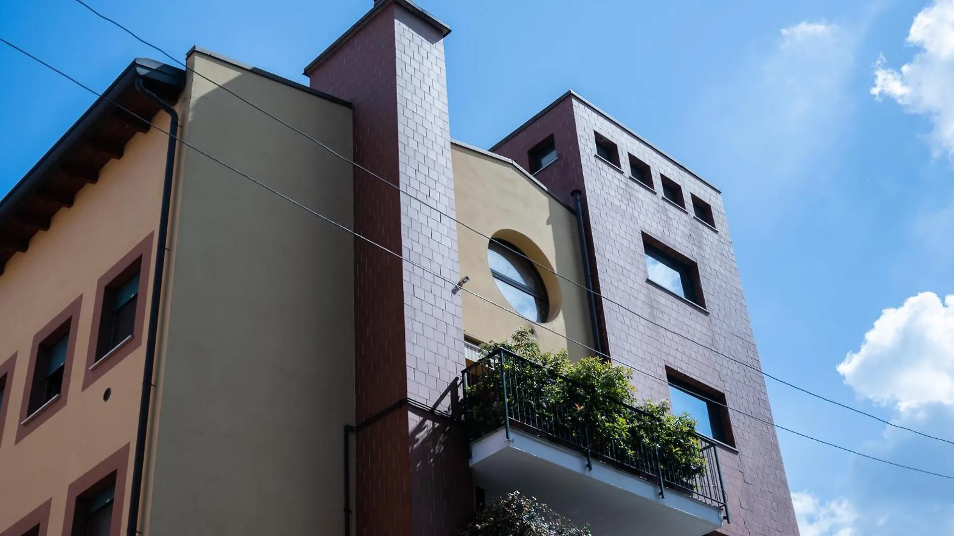 Apartment Bright And Quiet Home With Terrace - M3 Lodi 10Min Milan Italy