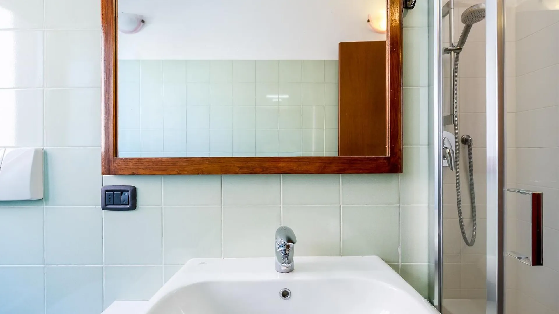 Bright And Quiet Home With Terrace - M3 Lodi 10Min Milan